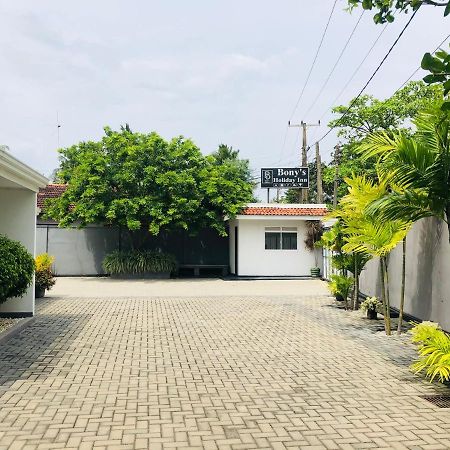 Bony'S Holiday Inn Negombo Dış mekan fotoğraf