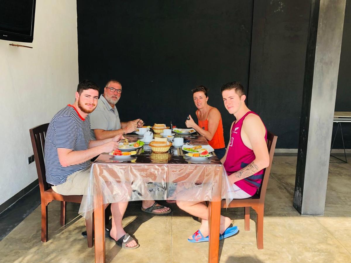 Bony'S Holiday Inn Negombo Dış mekan fotoğraf