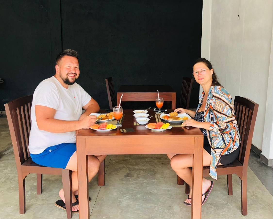 Bony'S Holiday Inn Negombo Dış mekan fotoğraf