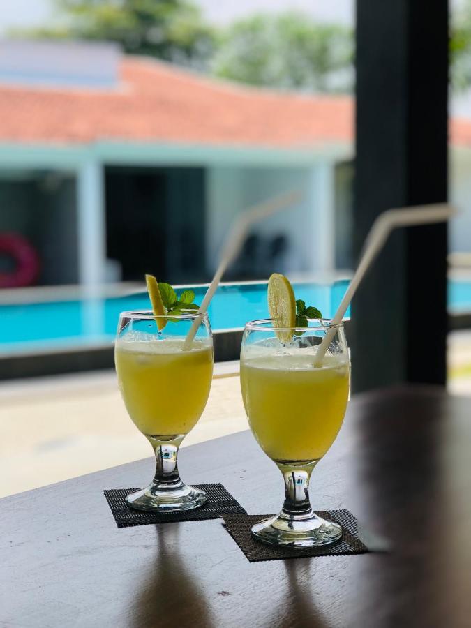 Bony'S Holiday Inn Negombo Dış mekan fotoğraf