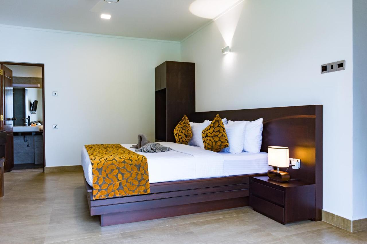 Bony'S Holiday Inn Negombo Dış mekan fotoğraf