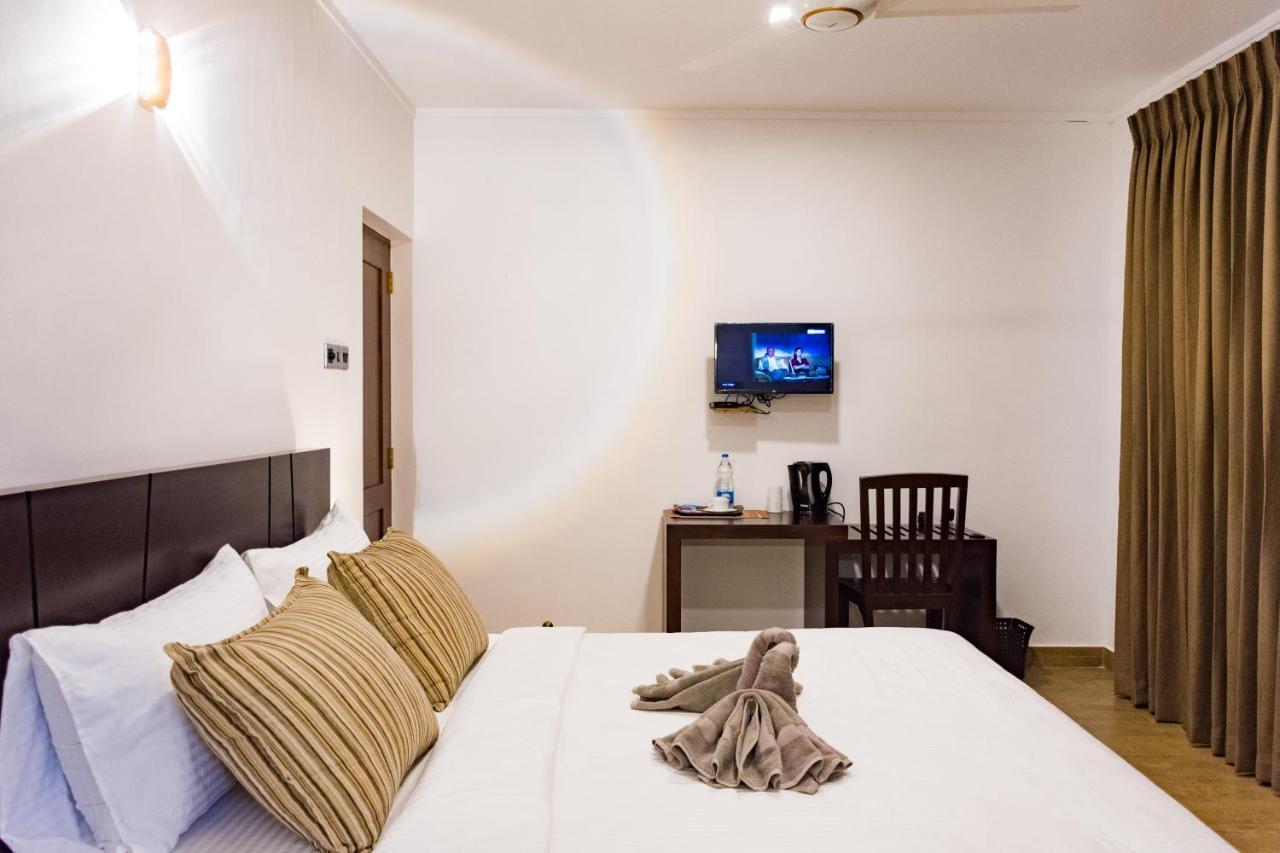 Bony'S Holiday Inn Negombo Dış mekan fotoğraf