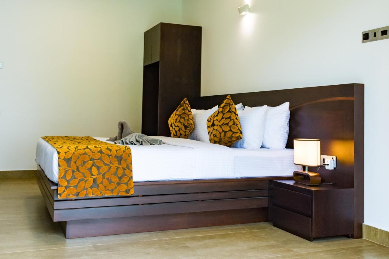 Bony'S Holiday Inn Negombo Dış mekan fotoğraf