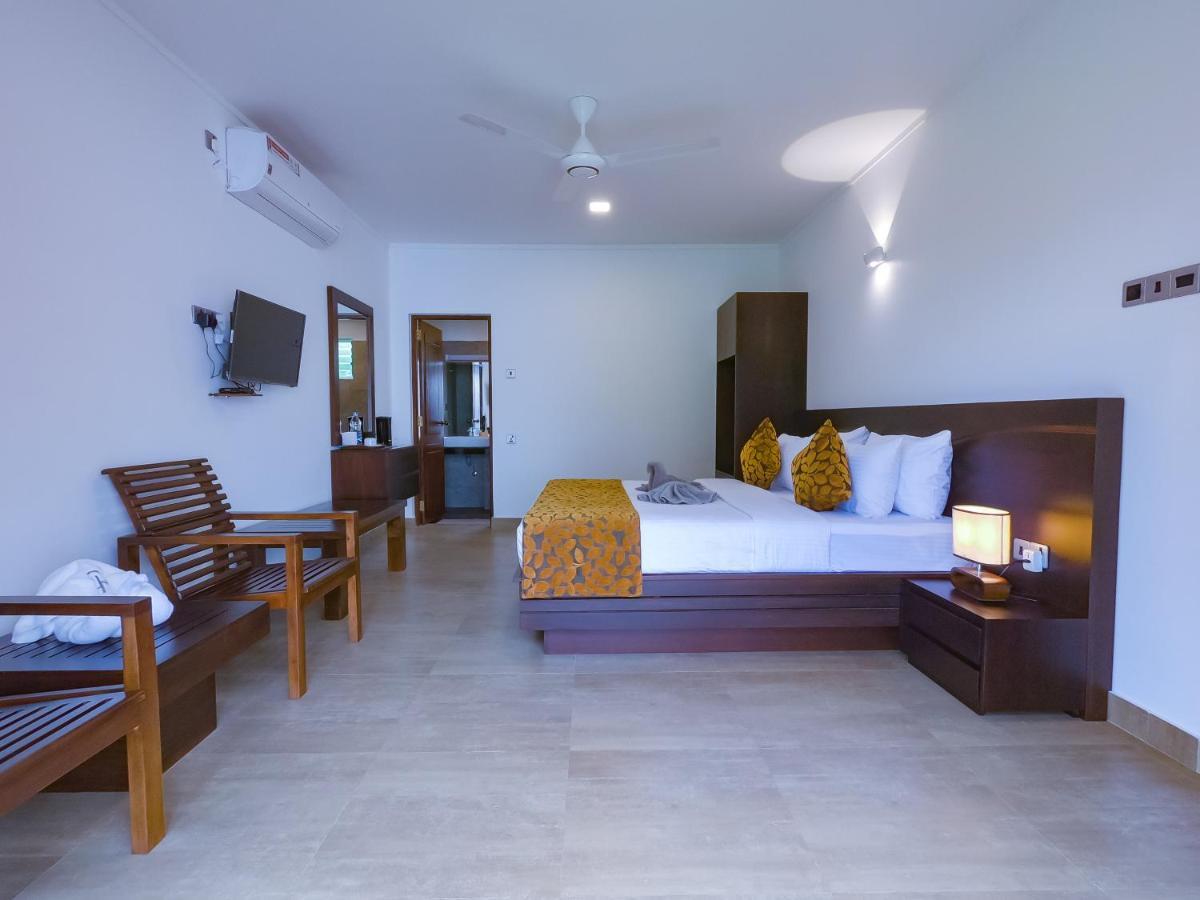 Bony'S Holiday Inn Negombo Dış mekan fotoğraf