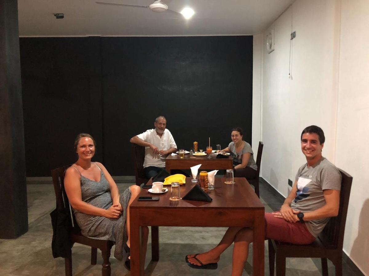Bony'S Holiday Inn Negombo Dış mekan fotoğraf